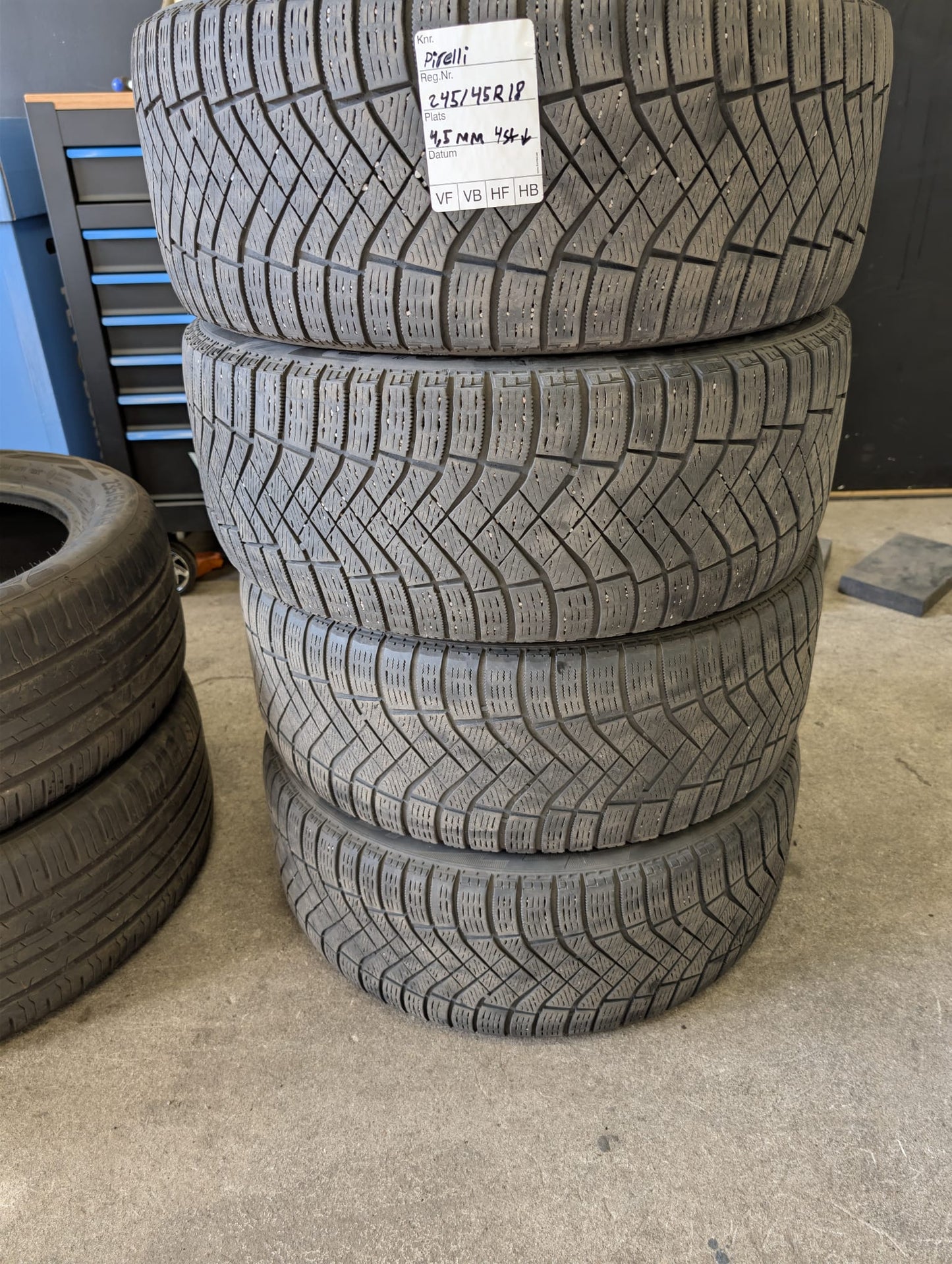 Pirelli M+S Året Runt-Däck 245/45 R18 – 4 st