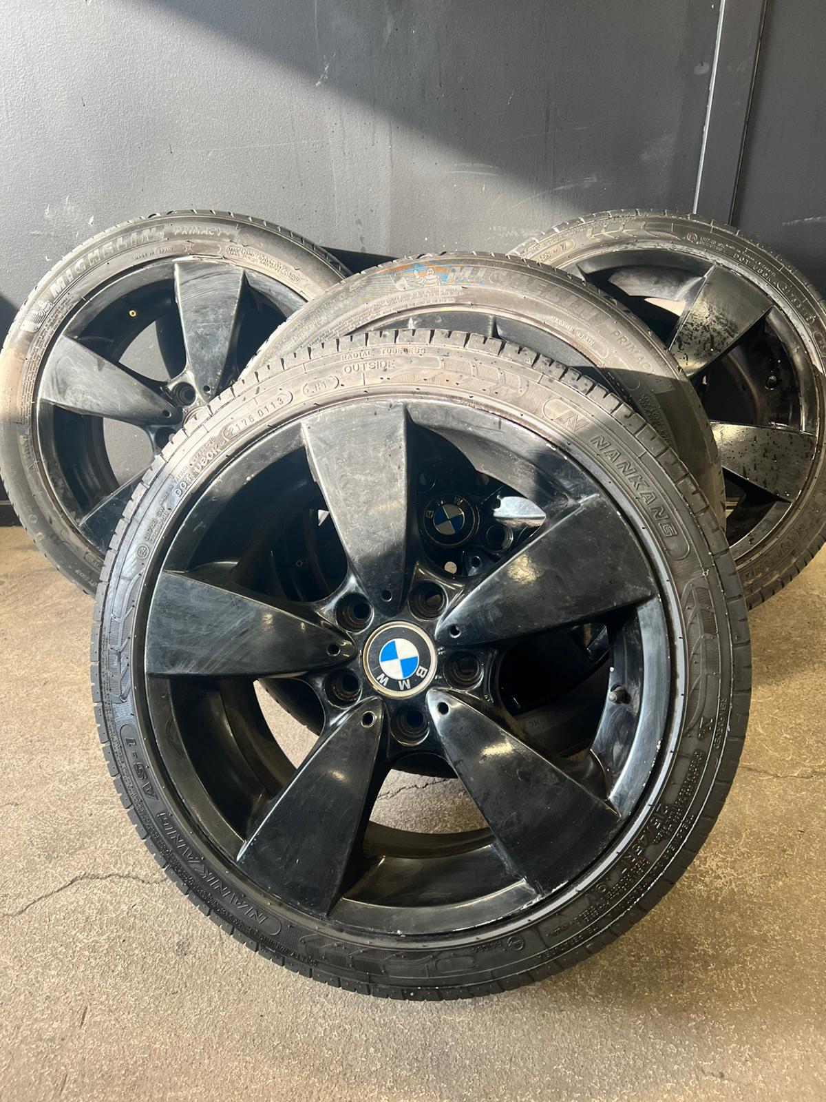 BMW Sommardäck med fälg – 215/45 R17 | Frakt inom SE 850