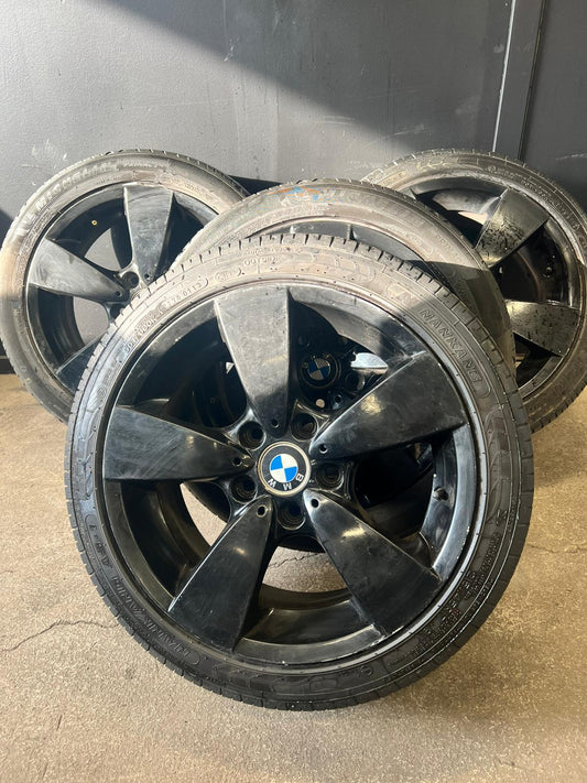BMW Sommardäck med fälg – 215/45 R17 | Frakt inom SE 850