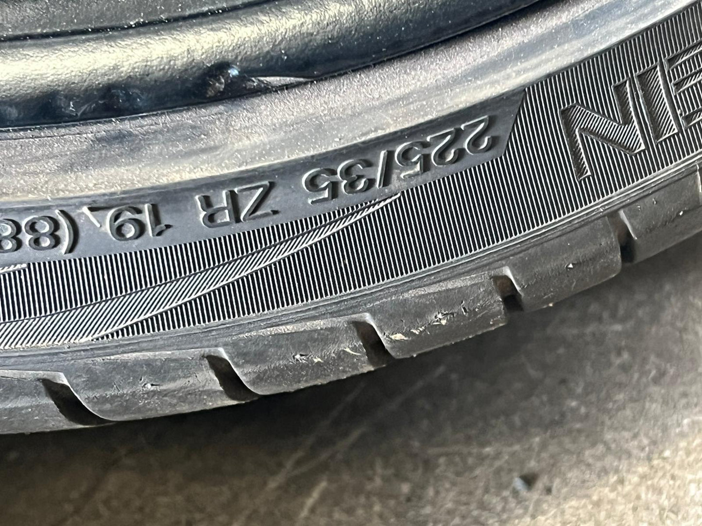 BMW 19 X5 fälgar " Sommardäck med fälg – 225/35 ZR190 | 245/35ZR19