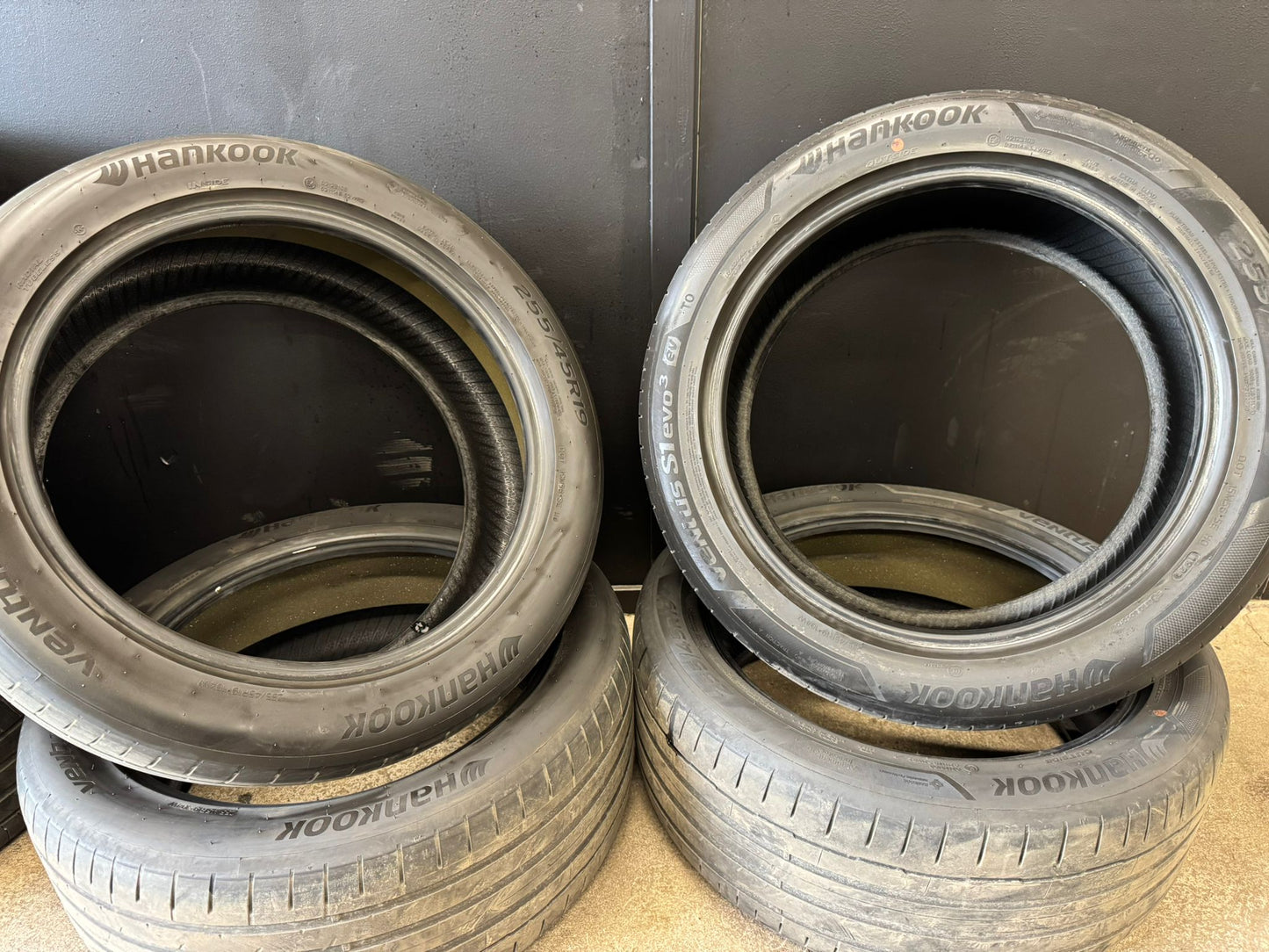 Hankook Ventus S1 Evo3 255/45R19 Sommardäck – 4 st