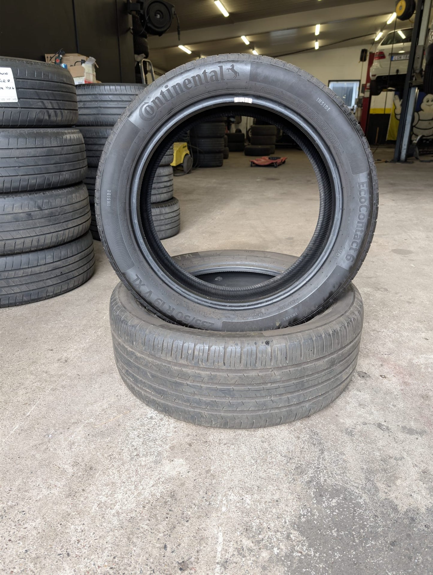Continental Sommardäck 235/50 R19 XL – 4 st