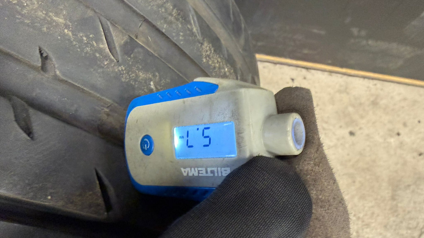 Sommardäck 265/35 R18 | 2 st | Frakt 850:-